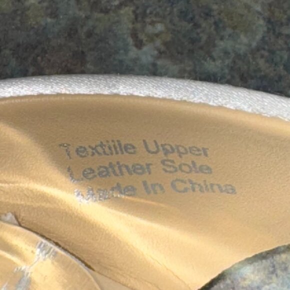 NWOB Badgley Mischka Satin Kim Mesh Bow Block Heel Sandals - 8 - Picture 10 of 10